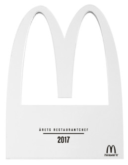 Foto af aryl award designet for McDonalds af ON!AD Aarhus