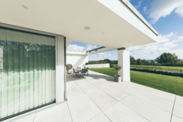 Foto af villa designet af GKV arkitekter. Arkitekturfotografi af ON!AD Grafisk bureau i Aarhus